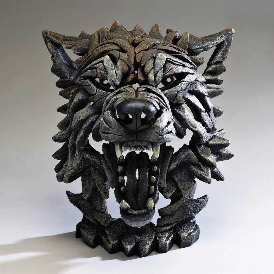 Enesco: Edge Sculpture - Wolf Bust
